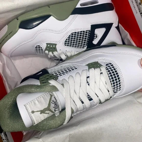Air Jordan 4 Retro Seafoam